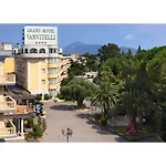 Grand Vanvitelli فندق 4*