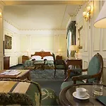 فندق Grand Vanvitelli 4*