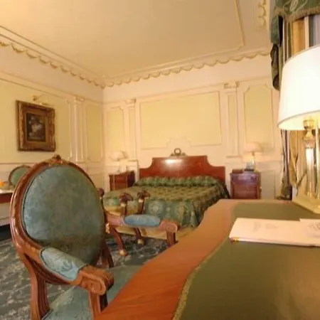 Grand Vanvitelli Hotel