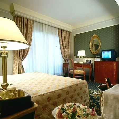 Grand Vanvitelli كازيرتا