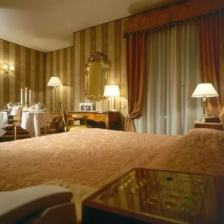 Grand Vanvitelli Hotel 4*