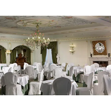 מלון Grand Vanvitelli 4*