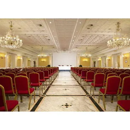 Grand Vanvitelli Hotel