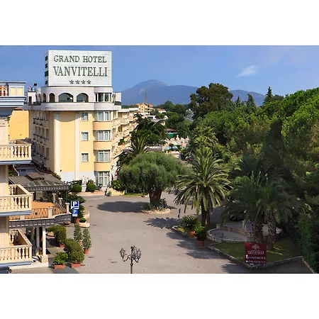 Grand Vanvitelli Ξενοδοχείο 4*