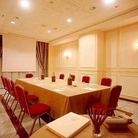 Grand Vanvitelli Hotel 4*