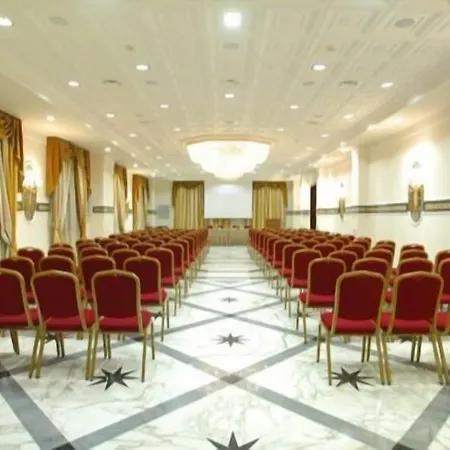 ホテル グランド ヴァンヴィテッリ