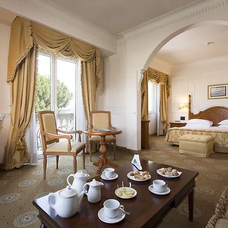 Grand Vanvitelli كازيرتا