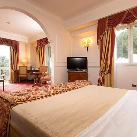 فندق Grand Vanvitelli 4*