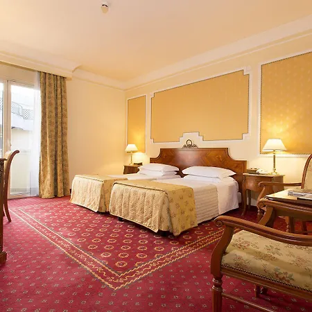 Grand Vanvitelli Hotel 4*