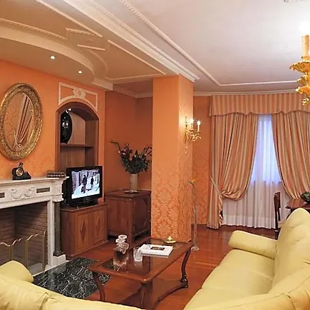 Hotel Grand Vanvitelli Caserta