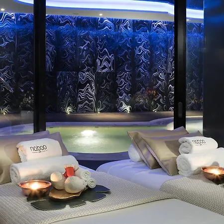 Grand Vanvitelli فندق