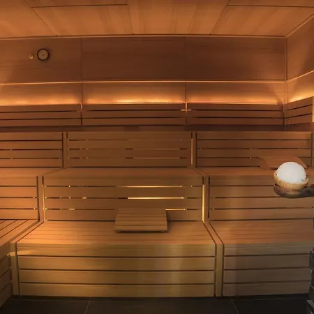 Grand Vanvitelli فندق 4*