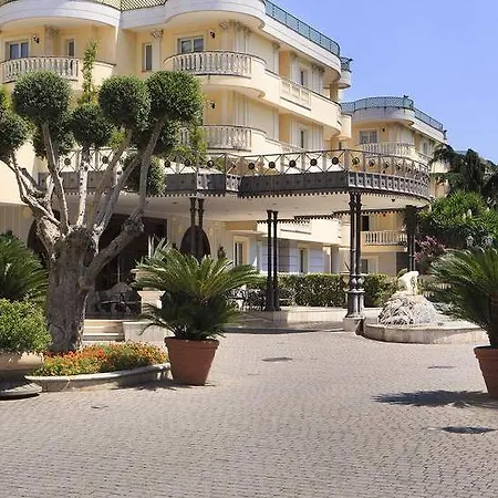 Hotel Grand Vanvitelli