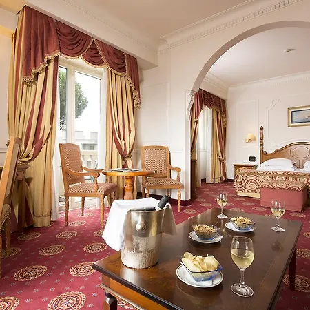 Hotel Grand Vanvitelli Caserta