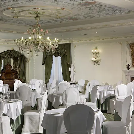 Grand Vanvitelli 4* Caserta