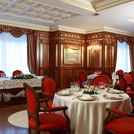 Grand Vanvitelli Hotel 4*