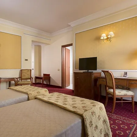 Grand Vanvitelli 4*