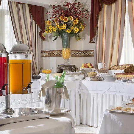 Grand Vanvitelli 4*