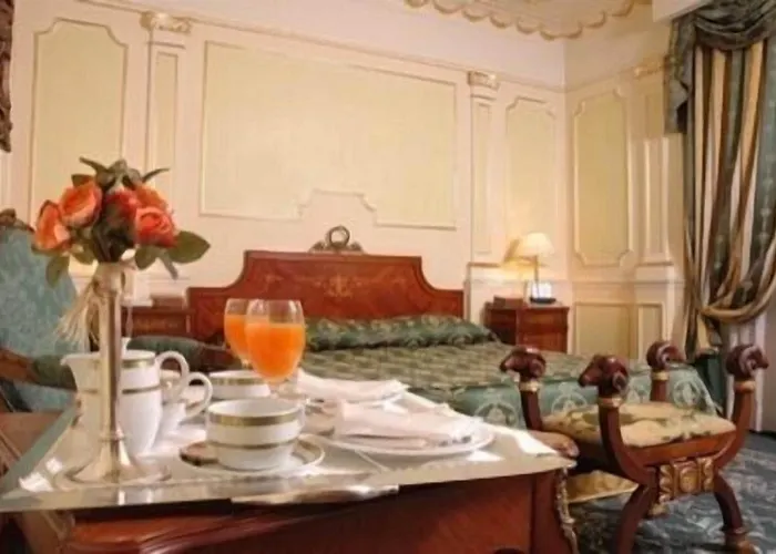 Hotell Grand Vanvitelli 4*
