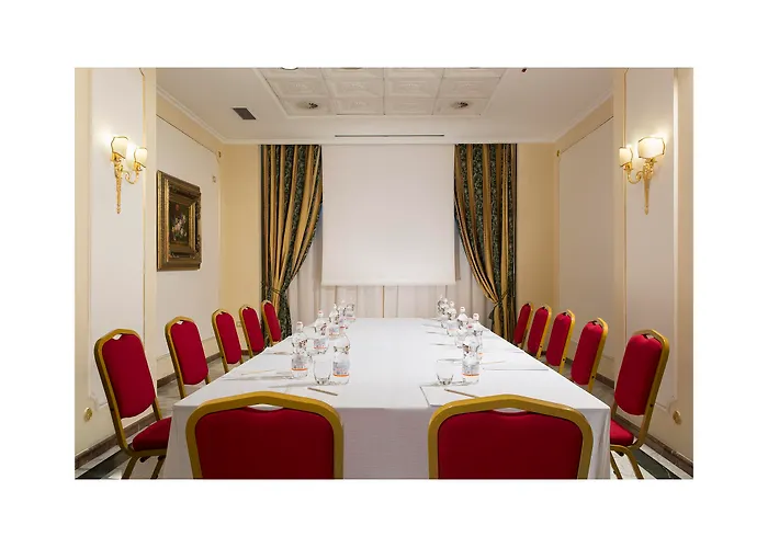 Hotell Grand Vanvitelli 4*
