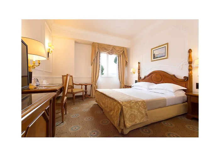 Grand Vanvitelli 4* Caserta