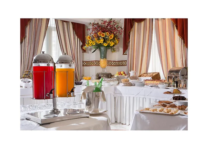 Grand Vanvitelli Hotel