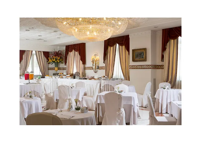 Grand Vanvitelli Hotel