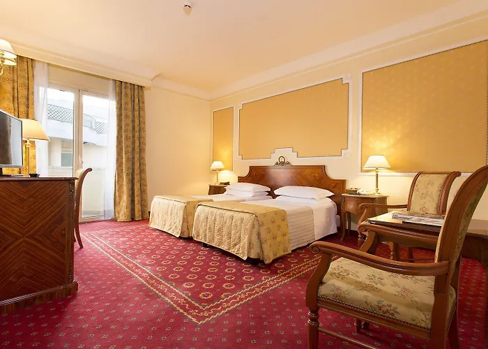 Grand Vanvitelli Hotel 4*
