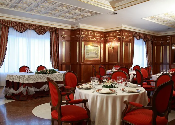 Grand Vanvitelli Hotell 4*