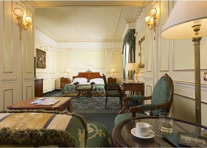 Hotel Grand Vanvitelli 4*