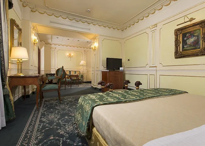 Hotel Grand Vanvitelli